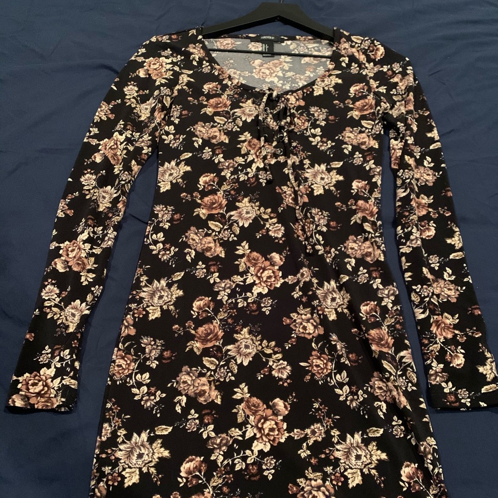 Black Floral Long Sleeve Lace-up Dress
